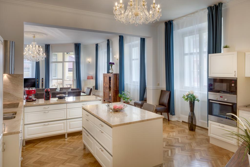Smetanovo Nabrezi - Riverview Old Town Apartment Praga Exterior foto