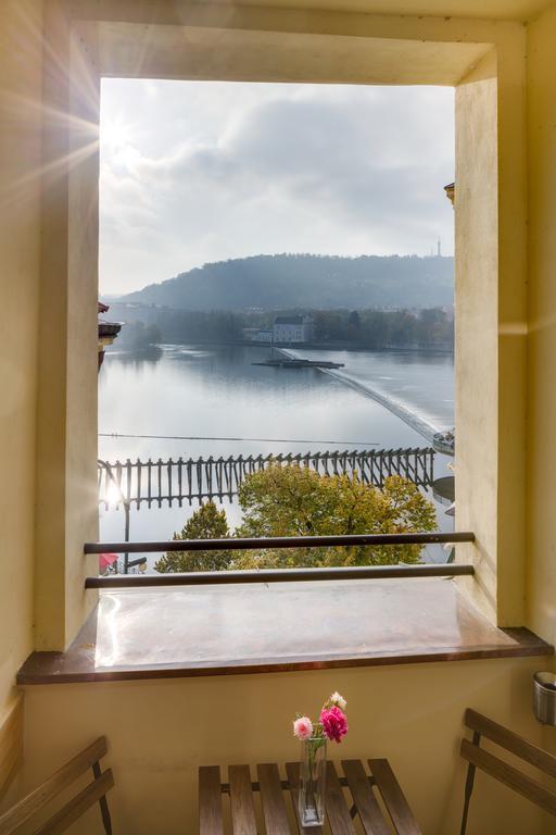 Smetanovo Nabrezi - Riverview Old Town Apartment Praga Exterior foto