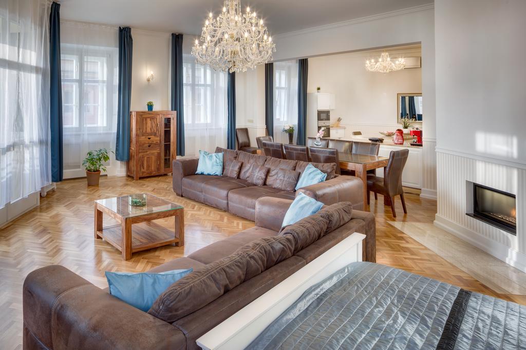 Smetanovo Nabrezi - Riverview Old Town Apartment Praga Exterior foto