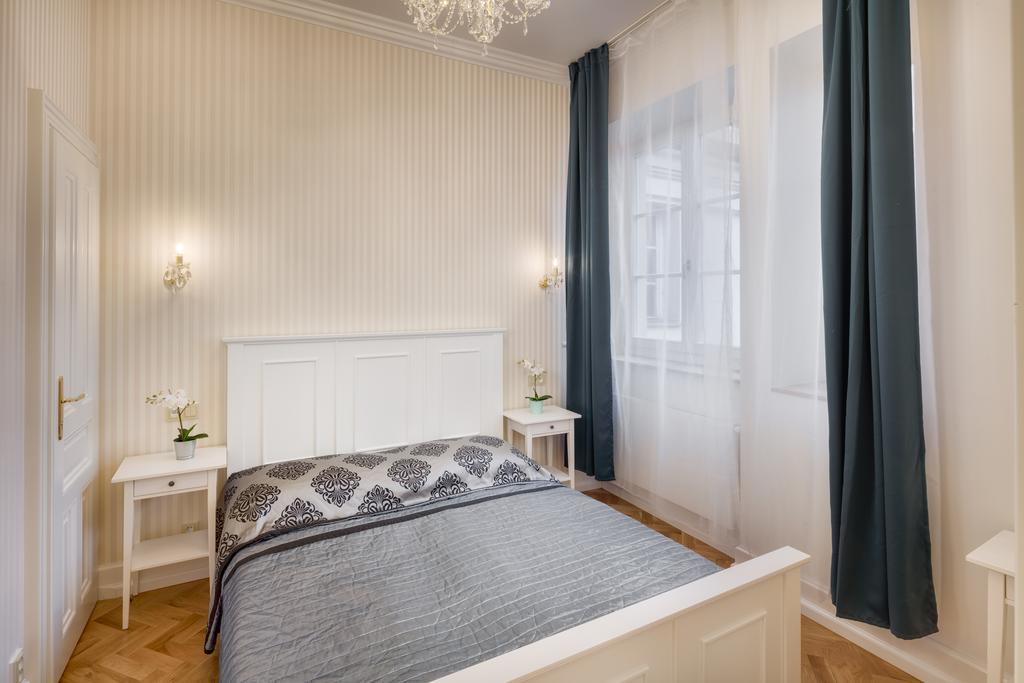 Smetanovo Nabrezi - Riverview Old Town Apartment Praga Exterior foto