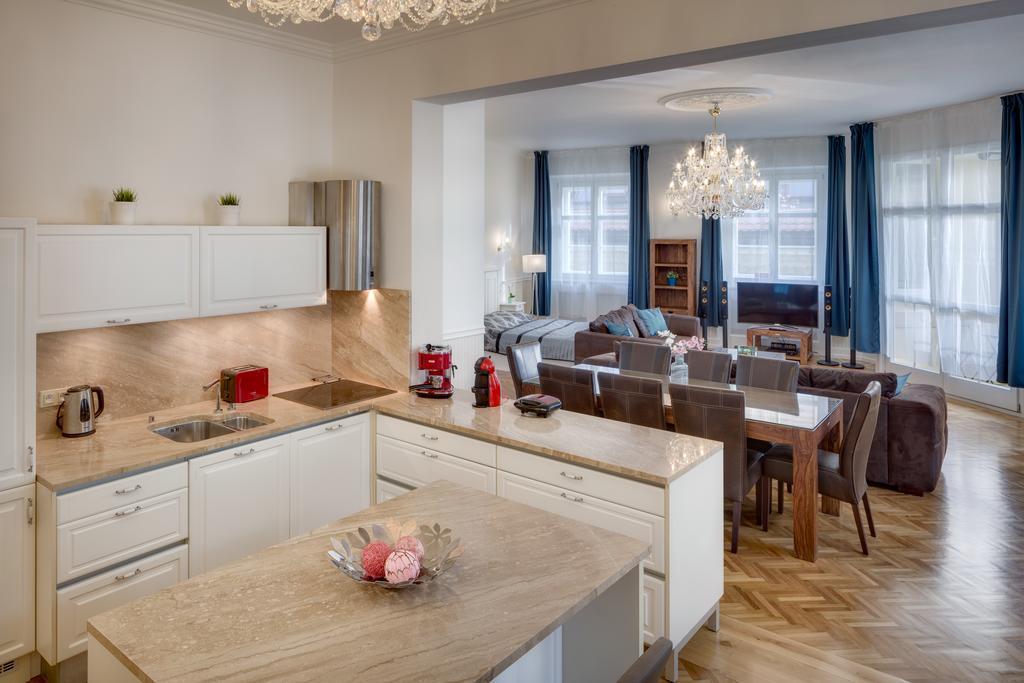 Smetanovo Nabrezi - Riverview Old Town Apartment Praga Exterior foto